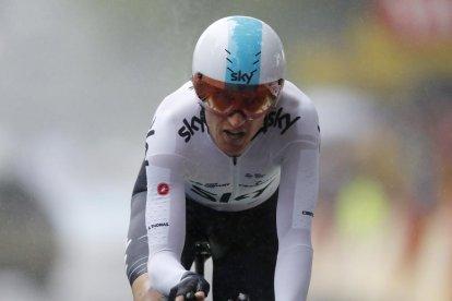 Geraint Thomas es va vestir amb el mallot groc de primer líder del Tour de França.