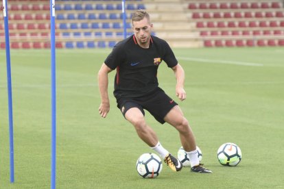 El meta Ter Stegen pasó ayer la revisión médica una vez finalizadas sus vacaciones.
