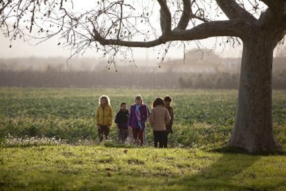 Cinc persones comparteixen vivències amb David Verdaguer.