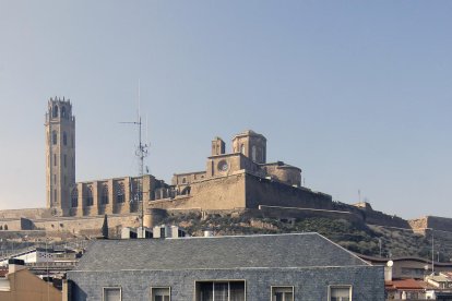 L’alcalde, Àngel Ros, va informar ahir de la concessió de la subvenció, amb regidors, el delegat de Cultura i el director del museu.