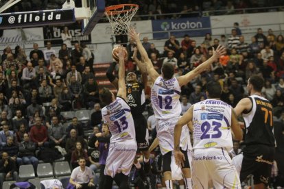 Adrián García, Anna Prim y Àlex Rubín de Celis, en su homenaje.