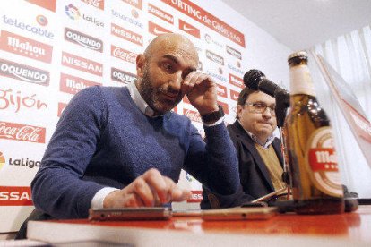 Abelardo s’acomiada de l’Sporting entre llàgrimes