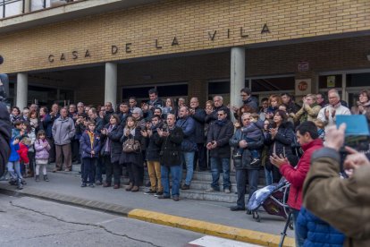 Veïns de Soses van guardar ahir a la tarda un minut de silenci en record dels agents rurals.