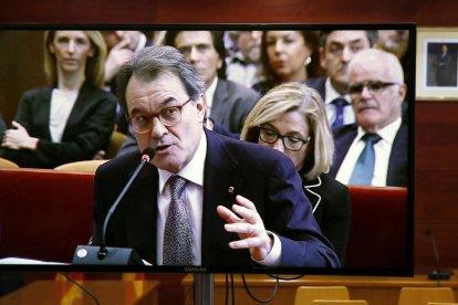 Artur Mas es declara únic impulsor del 9 N però nega que desobeís al Constitucional