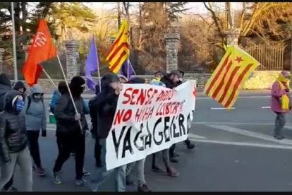 Els piquets marxen de l'N-260 a la Seu d'Urgell i reobren la via