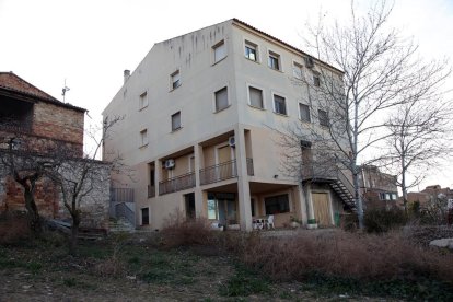 El centre de dia de Sant Guim de Freixenet, gairebé acabat i pendent d’obrir des de fa cinc anys.