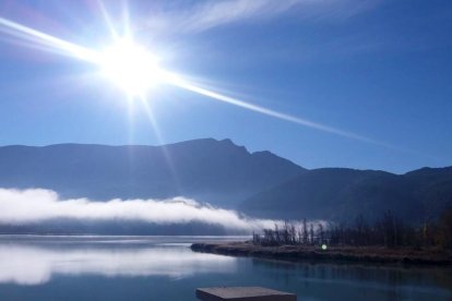 La boira, les fulles que cauen, els seus fruits... la tardor és una estació molt fotogènica.