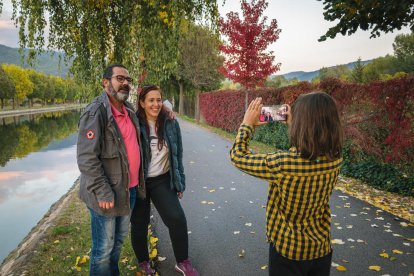La boira, les fulles que cauen, els seus fruits... la tardor és una estació molt fotogènica.
