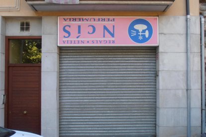Fotos de cartells, senyals de trànsit o notificacions divertides.