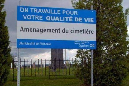 Fotos de cartells, senyals de trànsit o notificacions divertides.
