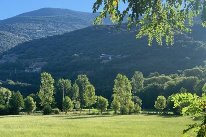 Envia'ns fotos relacionades amb l'estiu i guanya una estada a l'Hotel Castellarnau d'Escaló (Pallars Sobirà).