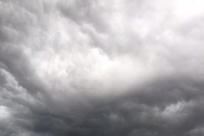 Envia'ns fotos relacionades amb l'estiu i guanya una estada a l'Hotel Castellarnau d'Escaló (Pallars Sobirà).