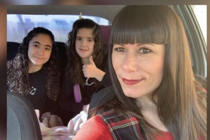 Felicita els teus familiars i amics pel seu aniversari, sant, casament enviant fotos a cercle@segre.com