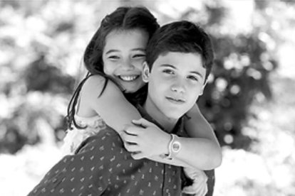 Felicita els teus familiars i amics pel seu aniversari, sant, casament enviant fotos a cercle@segre.com