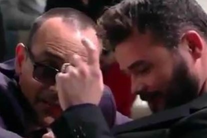 Risto, amb l’americana de Rufián.