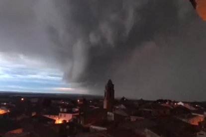 La llegada de la tormenta a Algerri