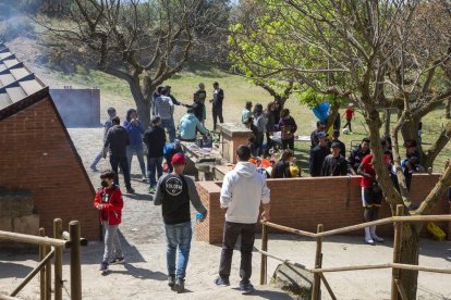 En grupos más reducidos como medida de protección ante la Covid-19