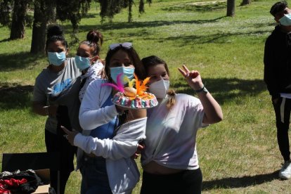 En grupos más reducidos como medida de protección ante la Covid-19