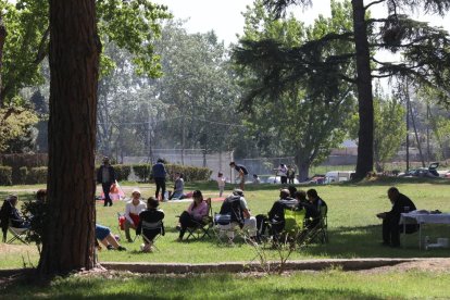 En grupos más reducidos como medida de protección ante la Covid-19