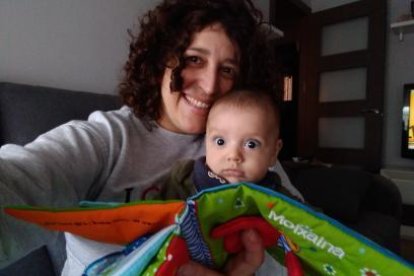 Aquestes són les imatges que ens heu enviat del vostre Sant Jordi confinat. Participa enviant-nos els teves imatges a través de les nostres xarxes socials o a través del correu sergrecom@segre.com