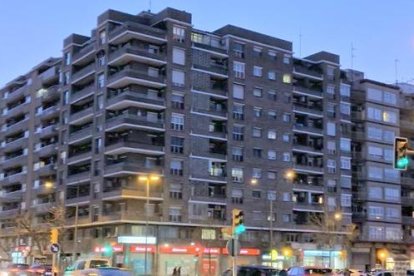 Envia'ns fotos de balcons i façanes que t'hagin cridat l'atenció.