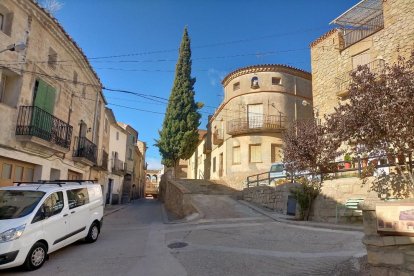 Envia'ns fotos de balcons i façanes que t'hagin cridat l'atenció.