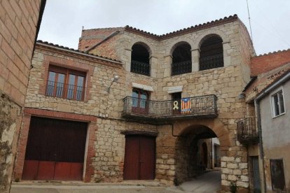 Envia'ns fotos de balcons i façanes que t'hagin cridat l'atenció.