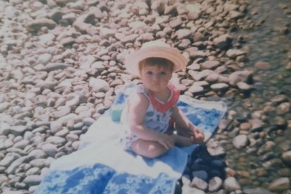 Con los padres, los primos, en la playa, en una excursión al campo, en la escuela... 
Envíanos tu foto preferida de cuando eras pequeño/a