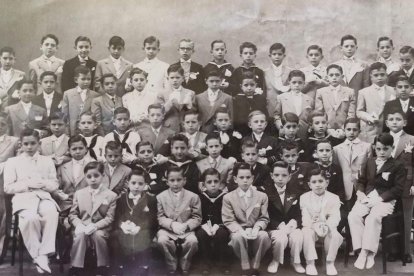 Con los padres, los primos, en la playa, en una excursión al campo, en la escuela... 
Envíanos tu foto preferida de cuando eras pequeño/a