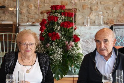 Felicita els teus familiars i amics pel seu aniversari, sant, casament enviant fotos a cercle@segre.com