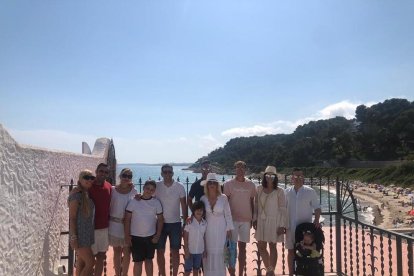 Felicita els teus familiars i amics pel seu aniversari, sant, casament enviant fotos a cercle@segre.com