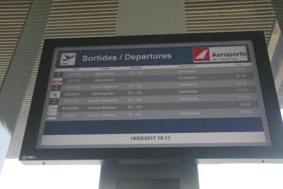 Imagen del inicio de la temporada de buceo bajo el hielo en Port Ainé, en el Sobirà.