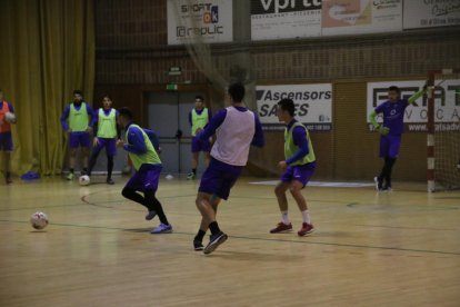 Aspecto que presentaba ayer el Camp d’Esports mientras el equipo entrenaba en el pabellón.