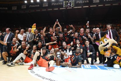 La selecció va segellar la presència a Rússia guanyant Albània.