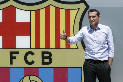 La selecció va segellar la presència a Rússia guanyant Albània.