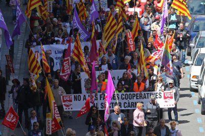 Cabecera de la manifestación del 1 de mayo en Lleida, a su llegada a Francesc Macià.