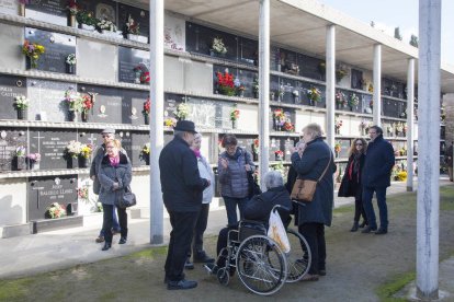 Rosas, claveles y gladiolos fueron las flores más vendidas según los floristas.