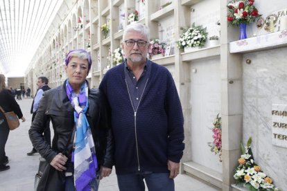 Rosas, claveles y gladiolos fueron las flores más vendidas según los floristas.