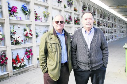 Rosas, claveles y gladiolos fueron las flores más vendidas según los floristas.