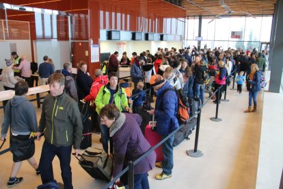 Un dels avions de Neilson que van aterrar ahir a l’aeroport lleidatà.