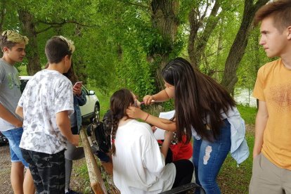 Moment del rodatge d’un dels set projectes cinematogràfics impulsats pels estudiants.