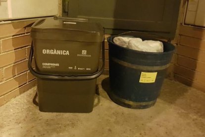Un dels camions de la recollida de la fracció orgànica ahir al seu pas per Aspa.