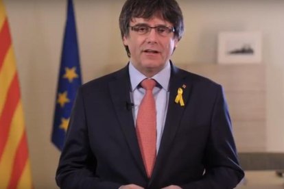 Puigdemont renuncia “provisionalment” a la investidura i proposa Jordi Sànchez com a president