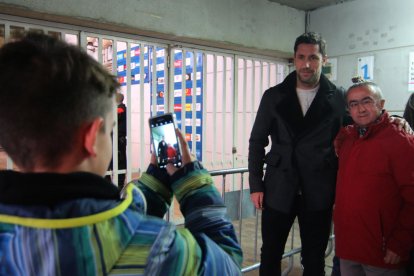 Joan Capdevila no es va perdre el partit dels seus excompanys.