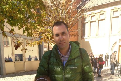 El mago Centenarius asombró a pequeños y mayores con sus trucos imposibles.