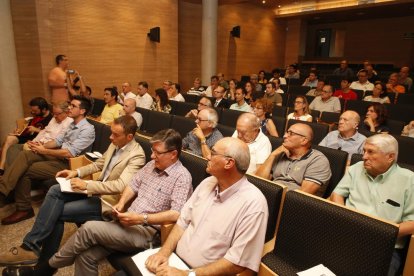 Imatge de la reunió d’ahir amb empresaris del Neoparc.