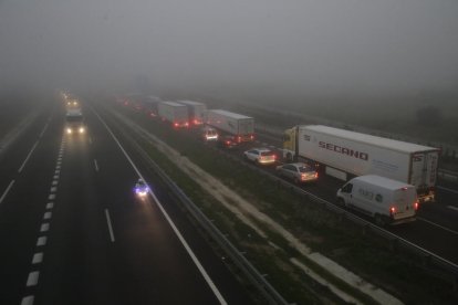La marcha lenta de camiones de regreso a Lleida y retenciones en la calzada en sentido contrario.