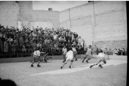 Jugadors, tècnics i directius de l’ICG Lleida Llista van rebre dijous passat l’homenatge de la ciutat per una gesta històrica.