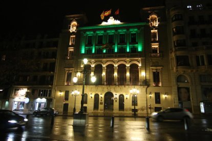 Puntero que hicieron los alumnos del instituto de Bellcaire d’Urgell. con el lema ‘Ens tens aquí!’.