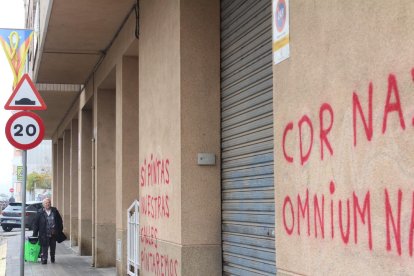 Les pintades, al carrer Boqué, van aparèixer ahir.